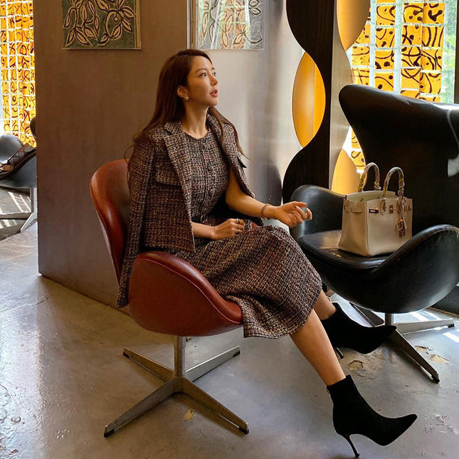 Temperament Ladies Woolen Coat Slim Round Neck Skirt Two-piece Suit